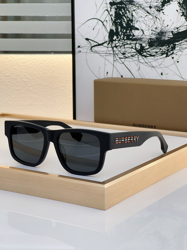 Burberry Sunglasses AAAA-2484
