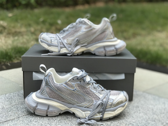 B 17FW Tripe-S High End Sneaker-364