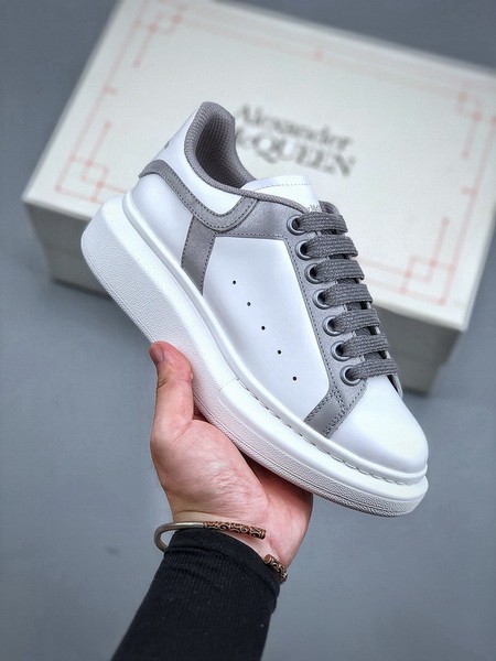 Alexander McQueen men shoes 1:1 quality-476