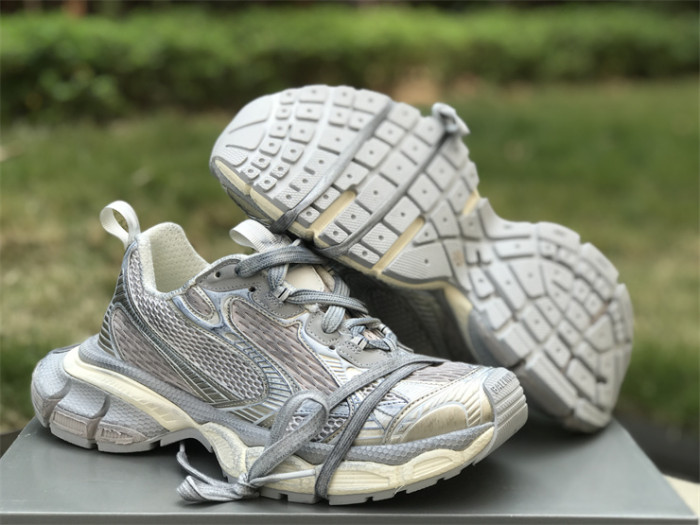 B 17FW Tripe-S High End Sneaker-364