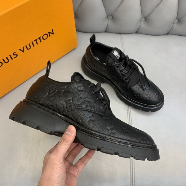 LV Men shoes 1:1 quality-4339