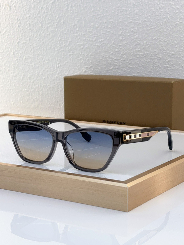 Burberry Sunglasses AAAA-2547