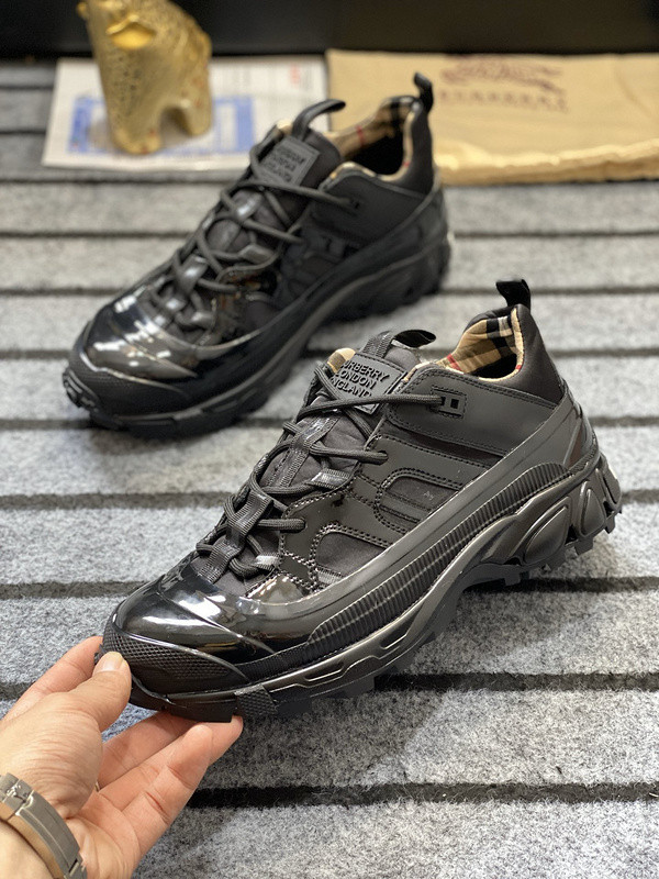 Burberry men shoes 1：1 quality-379