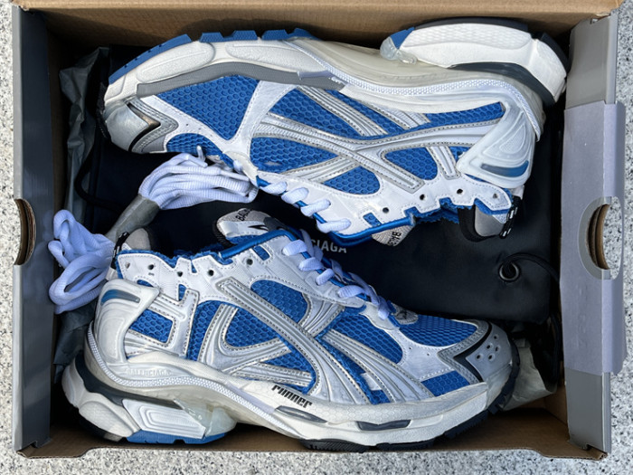 B 17FW Tripe-S High End Sneaker-453