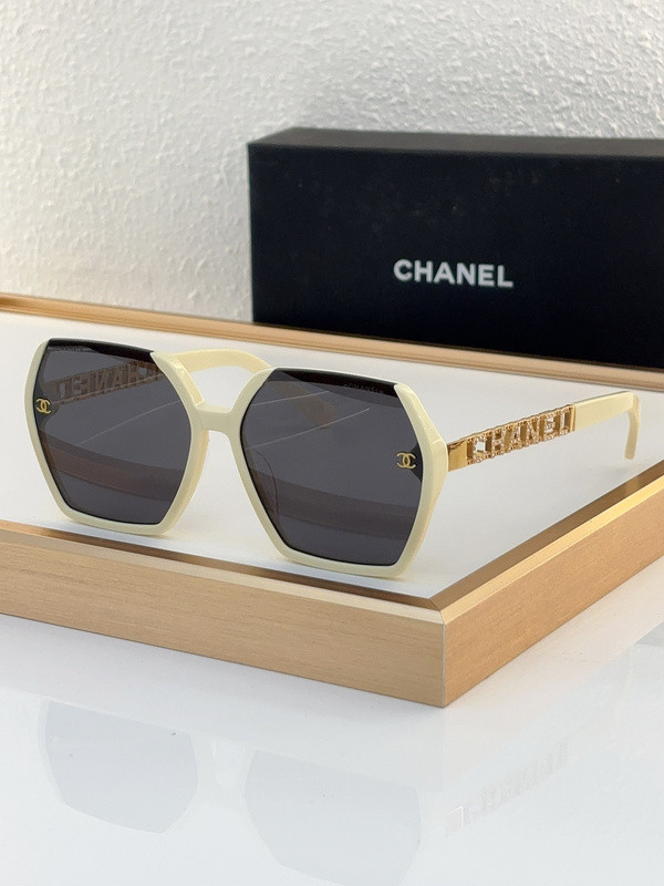 CHNL Sunglasses AAAA-4146