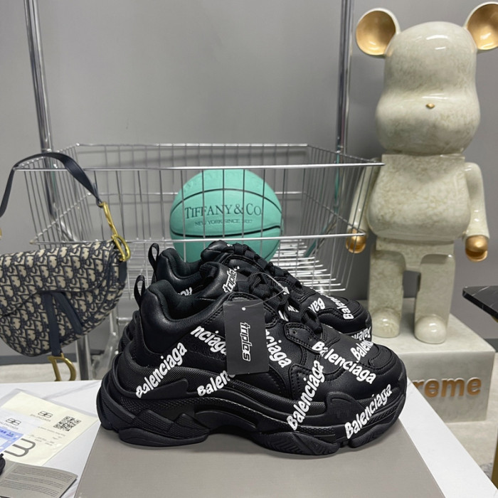 B 17FW Tripe-S High End Sneaker-487