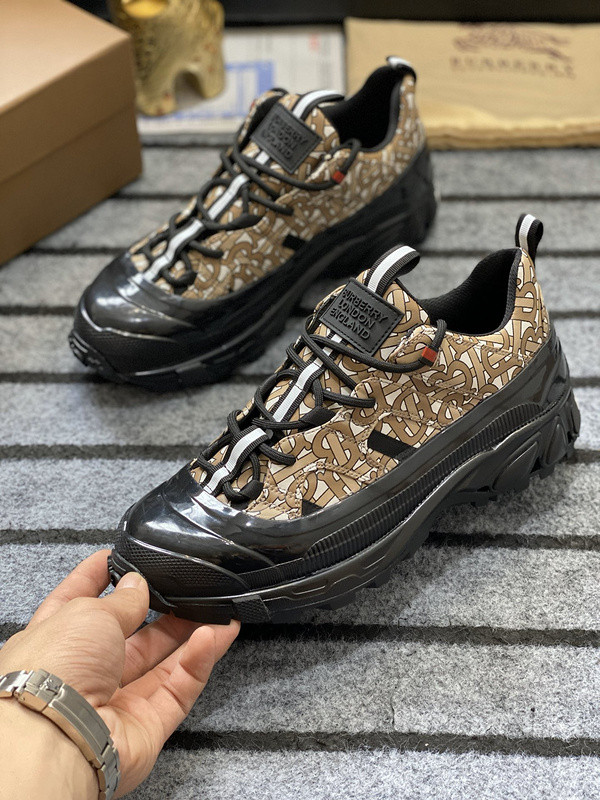 Burberry men shoes 1：1 quality-378