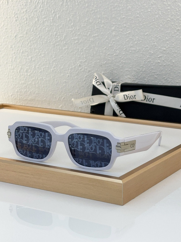 Dior Sunglasses AAAA-2811