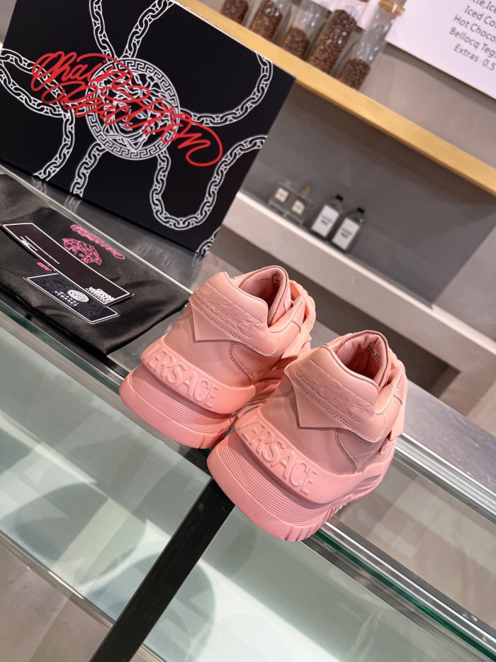 Versace Men Shoes 1：1 Quality-700