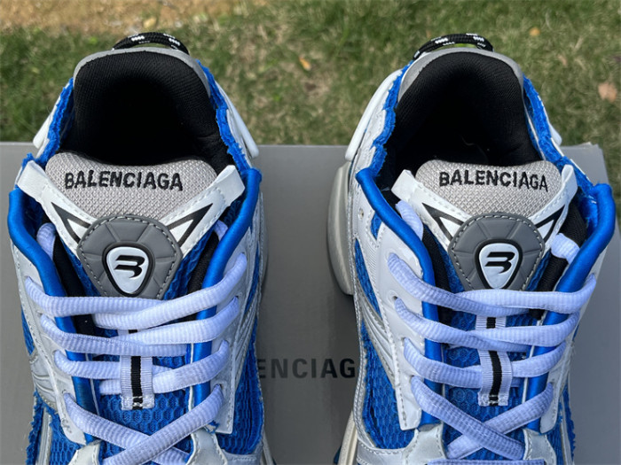 B 17FW Tripe-S High End Sneaker-453