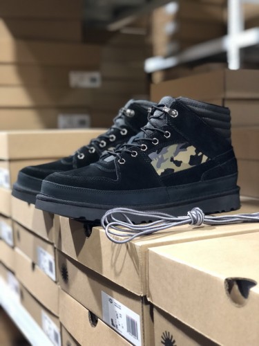 UG Boots Men-035