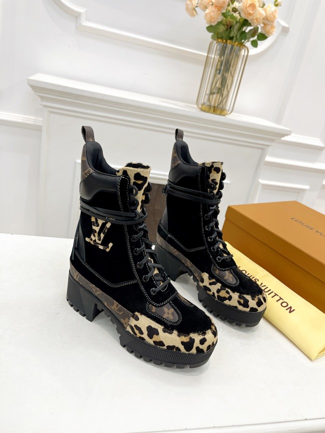 LV Women Shoes 1：1 Quality-1070