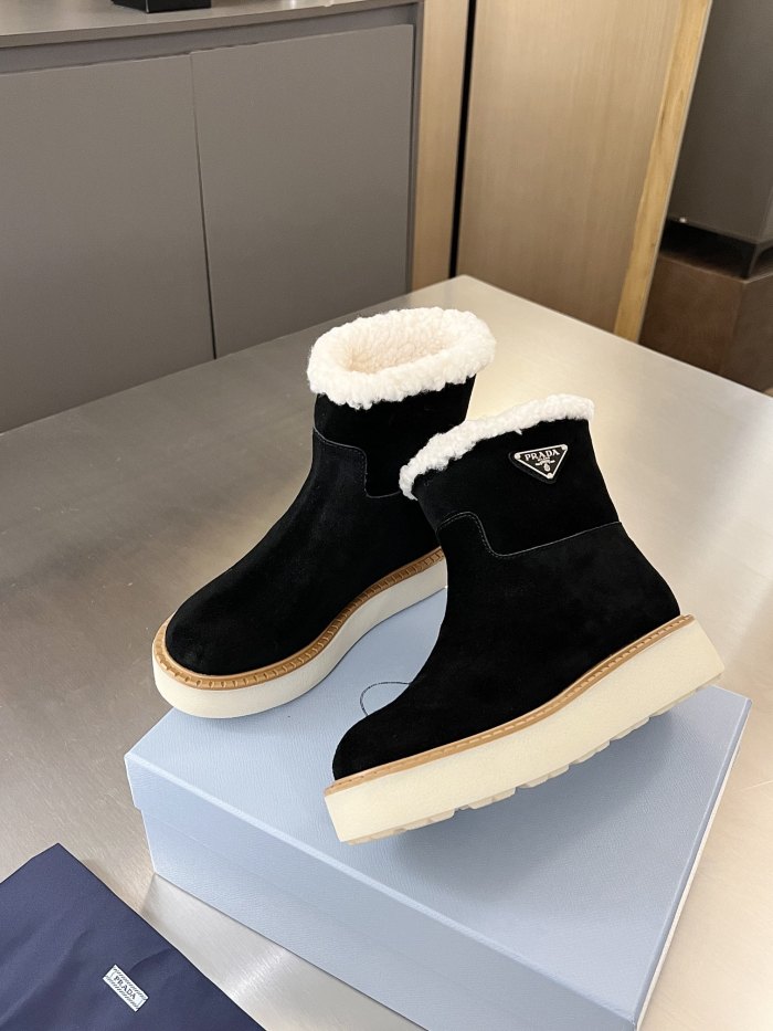 Prada women shoes 1：1 quality-571