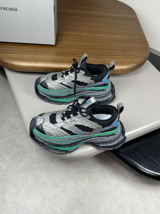 B 17FW Tripe-S High End Sneaker-565