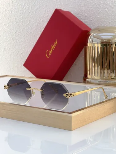 Cartier Sunglasses AAAA-6821