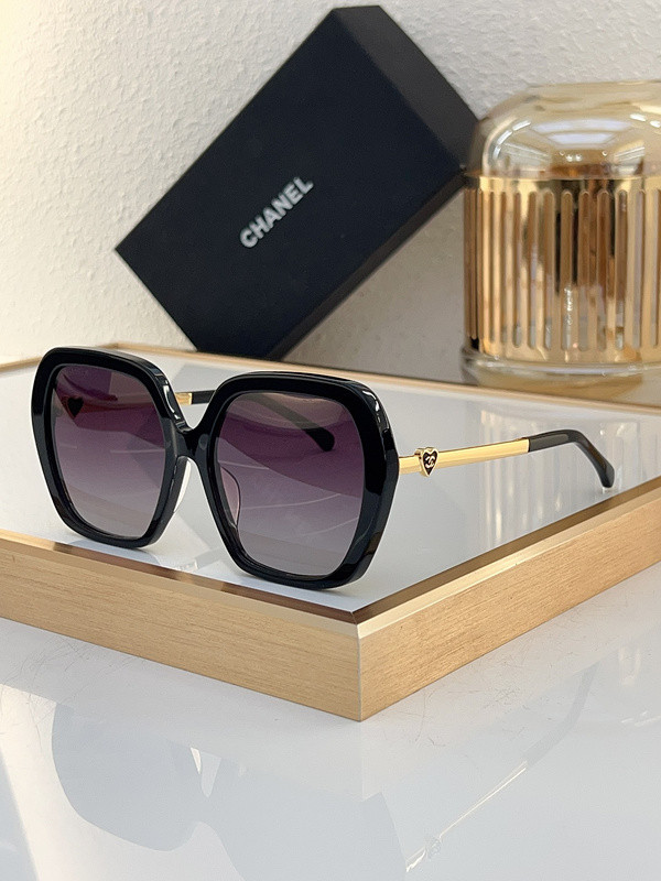 CHNL Sunglasses AAAA-4256