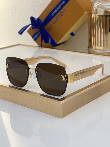 LV Sunglasses AAAA-4639