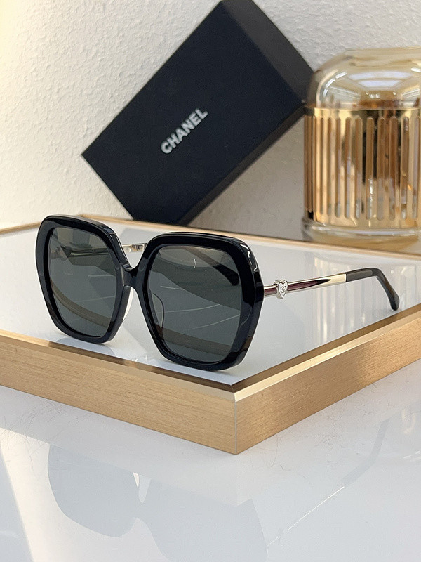 CHNL Sunglasses AAAA-4255