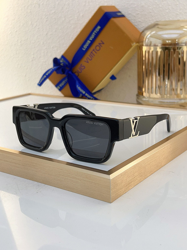 LV Sunglasses AAAA-4762