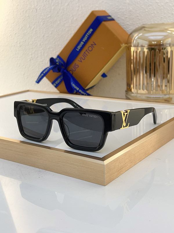 LV Sunglasses AAAA-4761