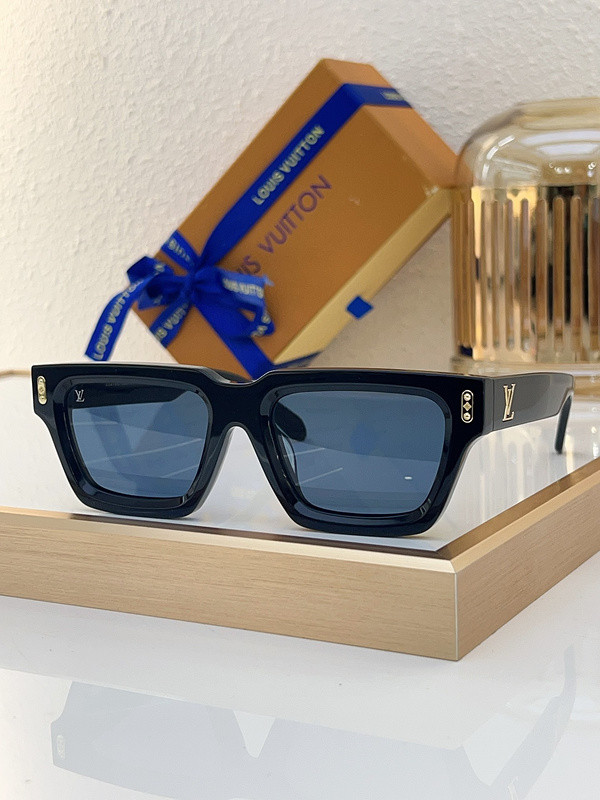 LV Sunglasses AAAA-4811