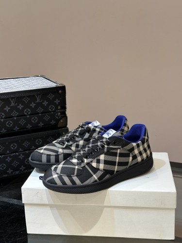 Burberry men shoes 1：1 quality-424