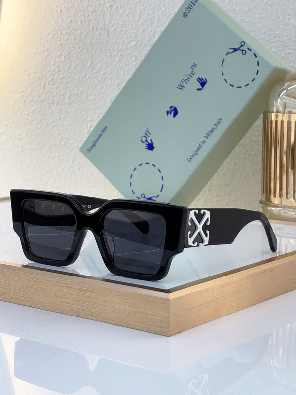 Off white Sunglasses AAAA-818