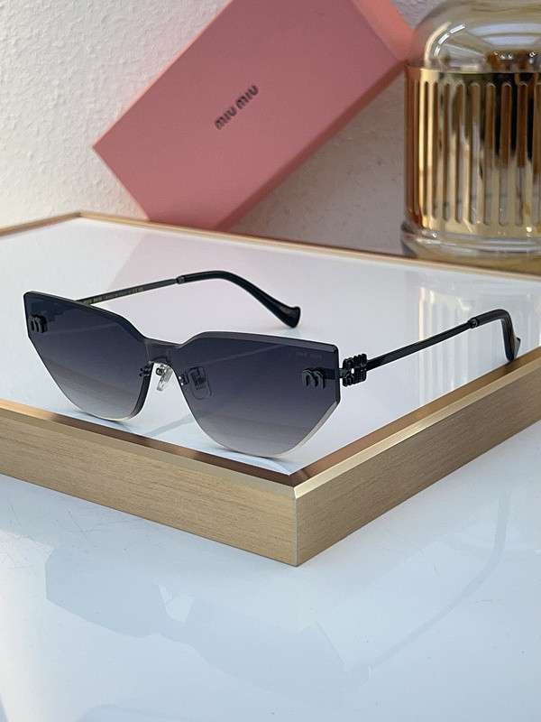 Miu Miu Sunglasses AAAA-1130