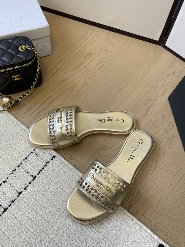 Dior women slippers 1:1 quality-389