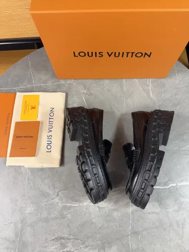 LV Women Shoes 1：1 Quality-1112