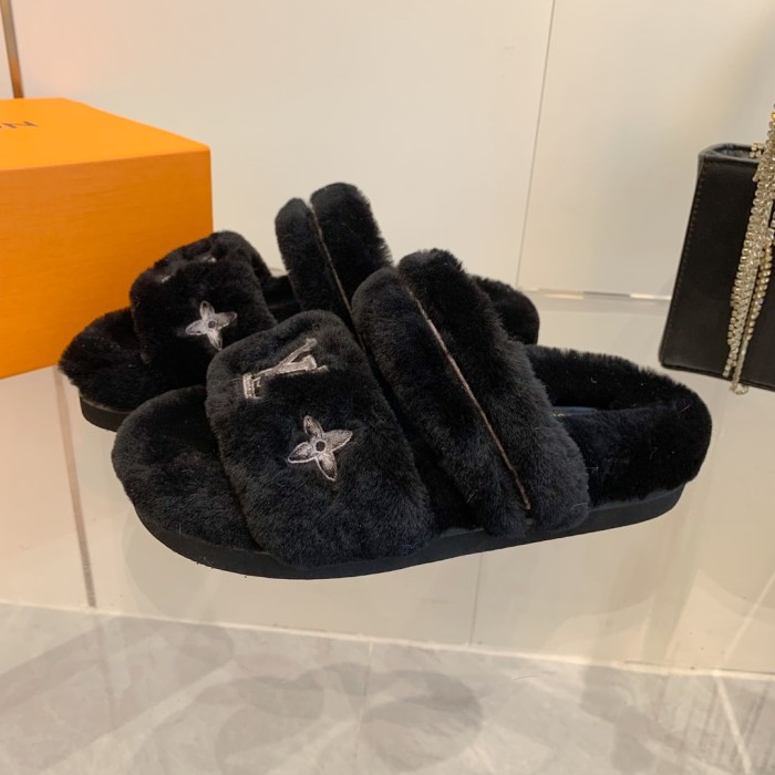 LV women Sandals 1：1 Quality-884