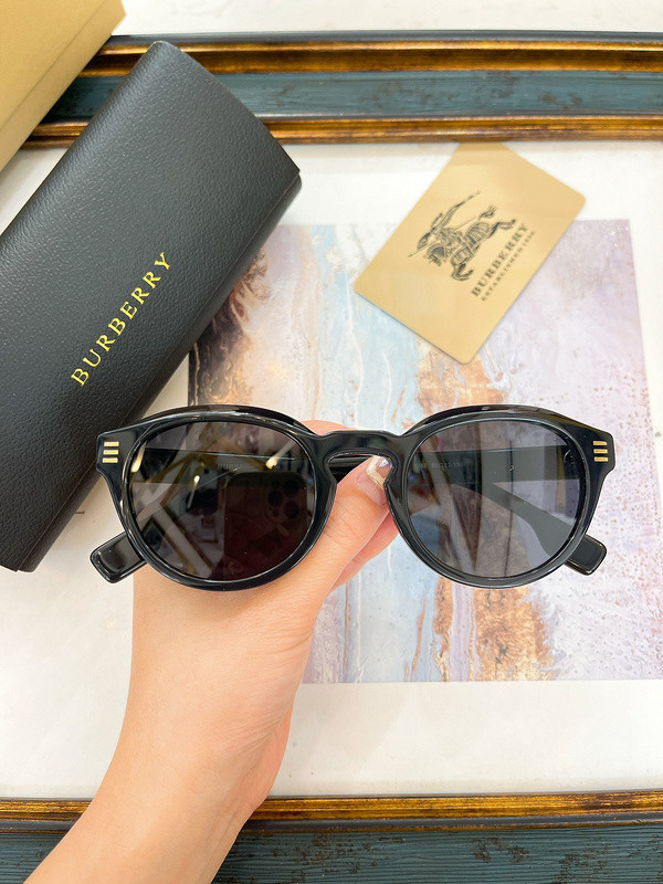 Burberry Sunglasses AAAA-2781
