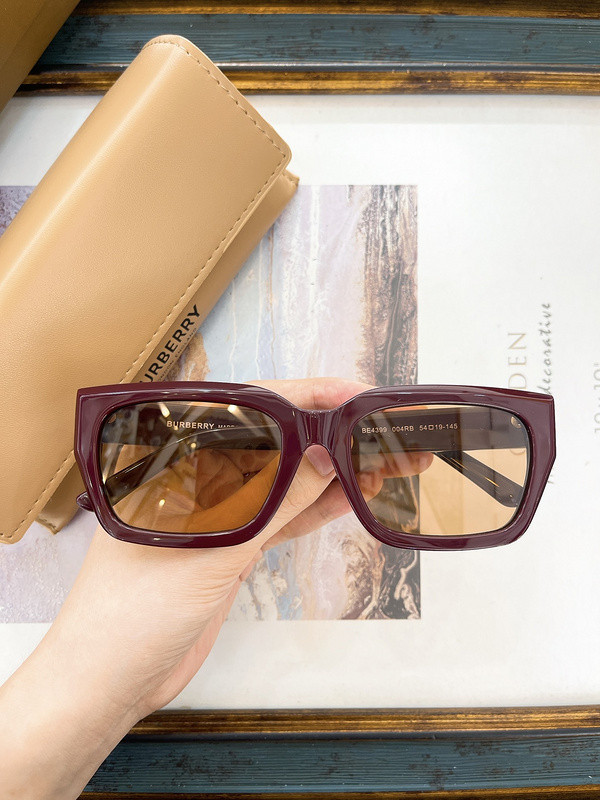 Burberry Sunglasses AAAA-2765