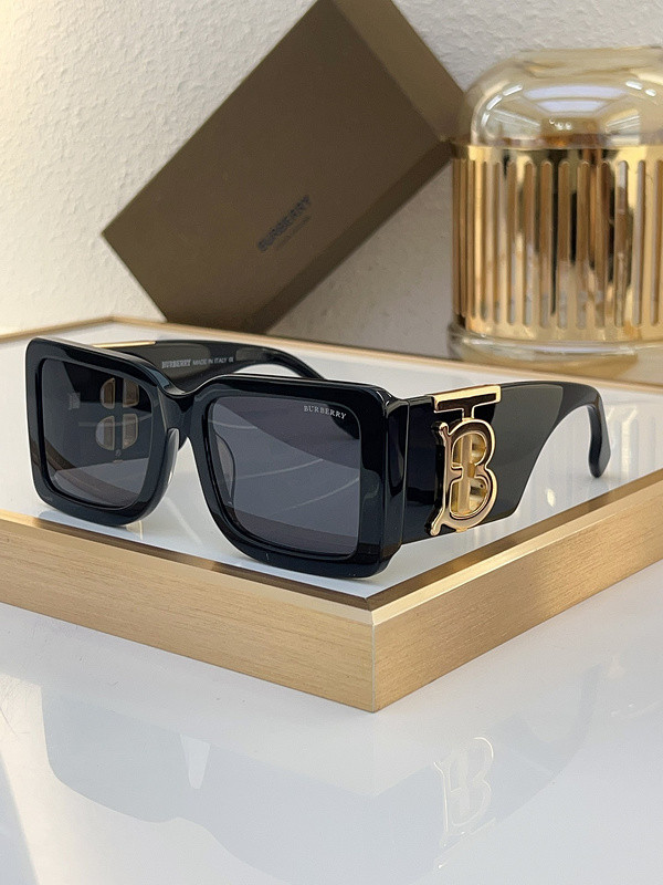 Burberry Sunglasses AAAA-2642
