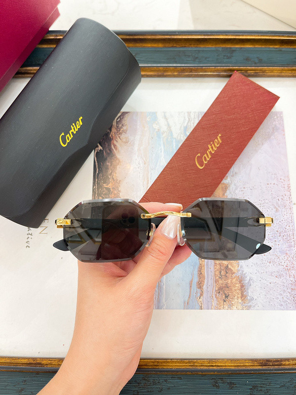 Cartier Sunglasses AAAA-7211