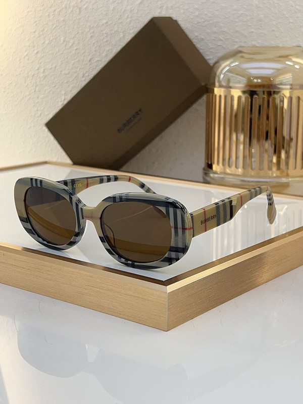 Burberry Sunglasses AAAA-2746
