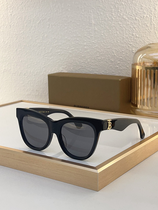 Burberry Sunglasses AAAA-2703