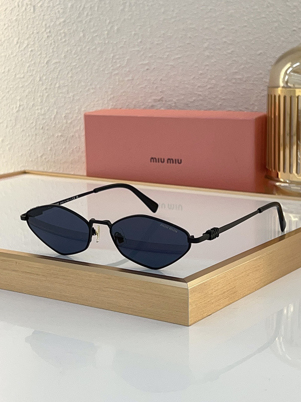 Miu Miu Sunglasses AAAA-1504