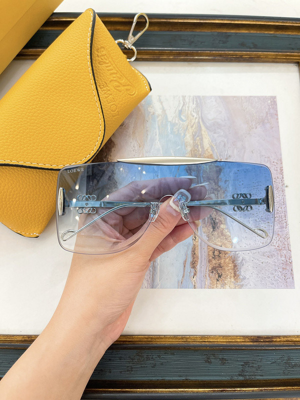 Loewe Sunglasses AAAA-468