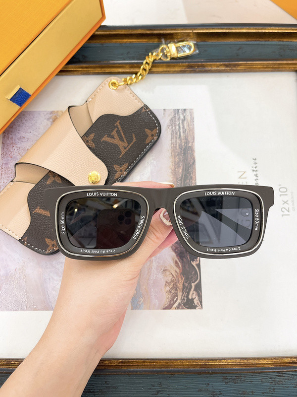 LV Sunglasses AAAA-5160