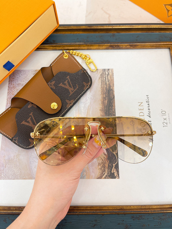 LV Sunglasses AAAA-4937