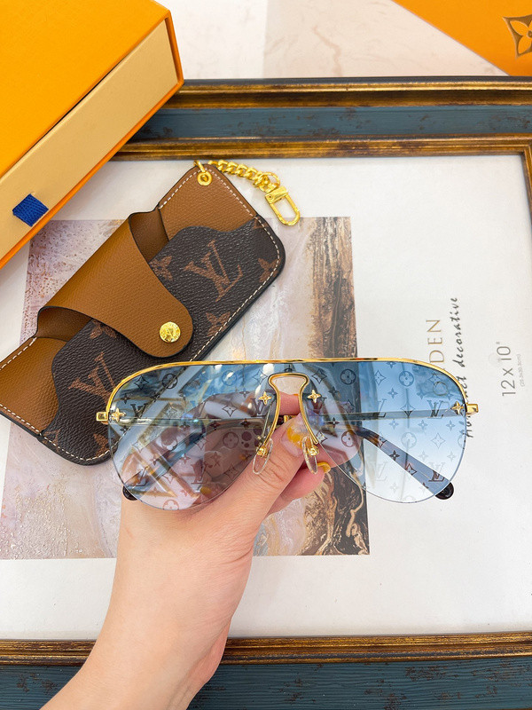 LV Sunglasses AAAA-4943