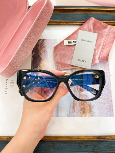 Miu Miu Sunglasses AAAA-1382
