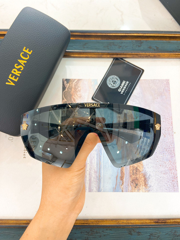 Versace Sunglasses AAAA-2919