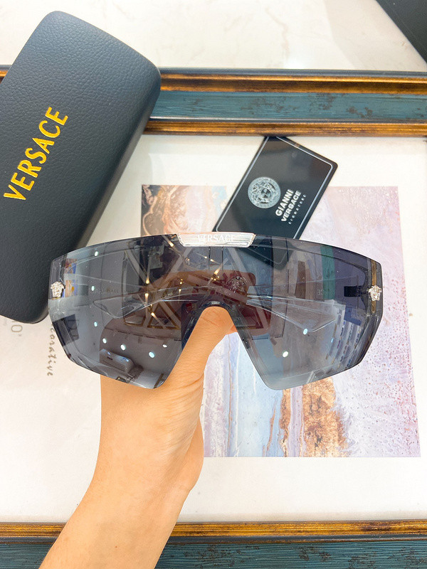 Versace Sunglasses AAAA-2921