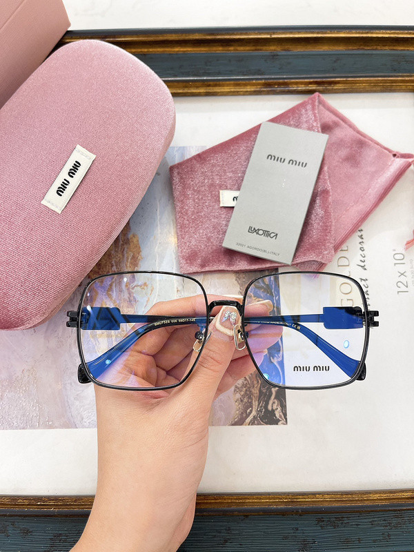 Miu Miu Sunglasses AAAA-1465