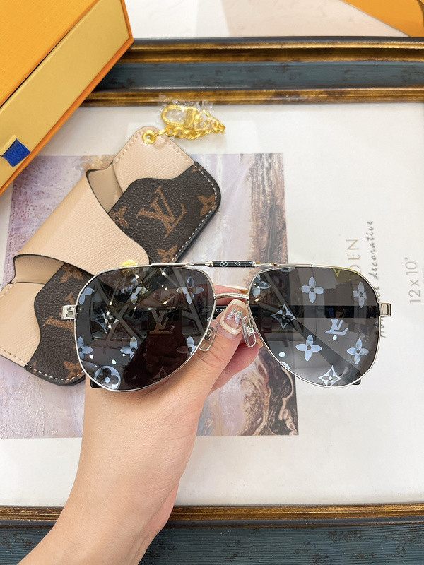 LV Sunglasses AAAA-4924