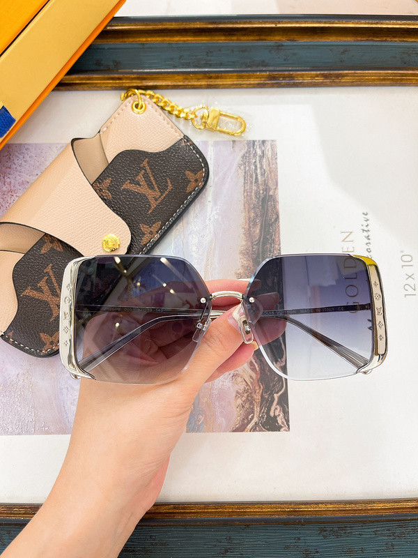 LV Sunglasses AAAA-4970