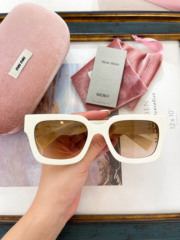 Miu Miu Sunglasses AAAA-1405
