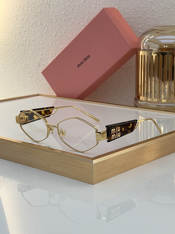 Miu Miu Sunglasses AAAA-1490